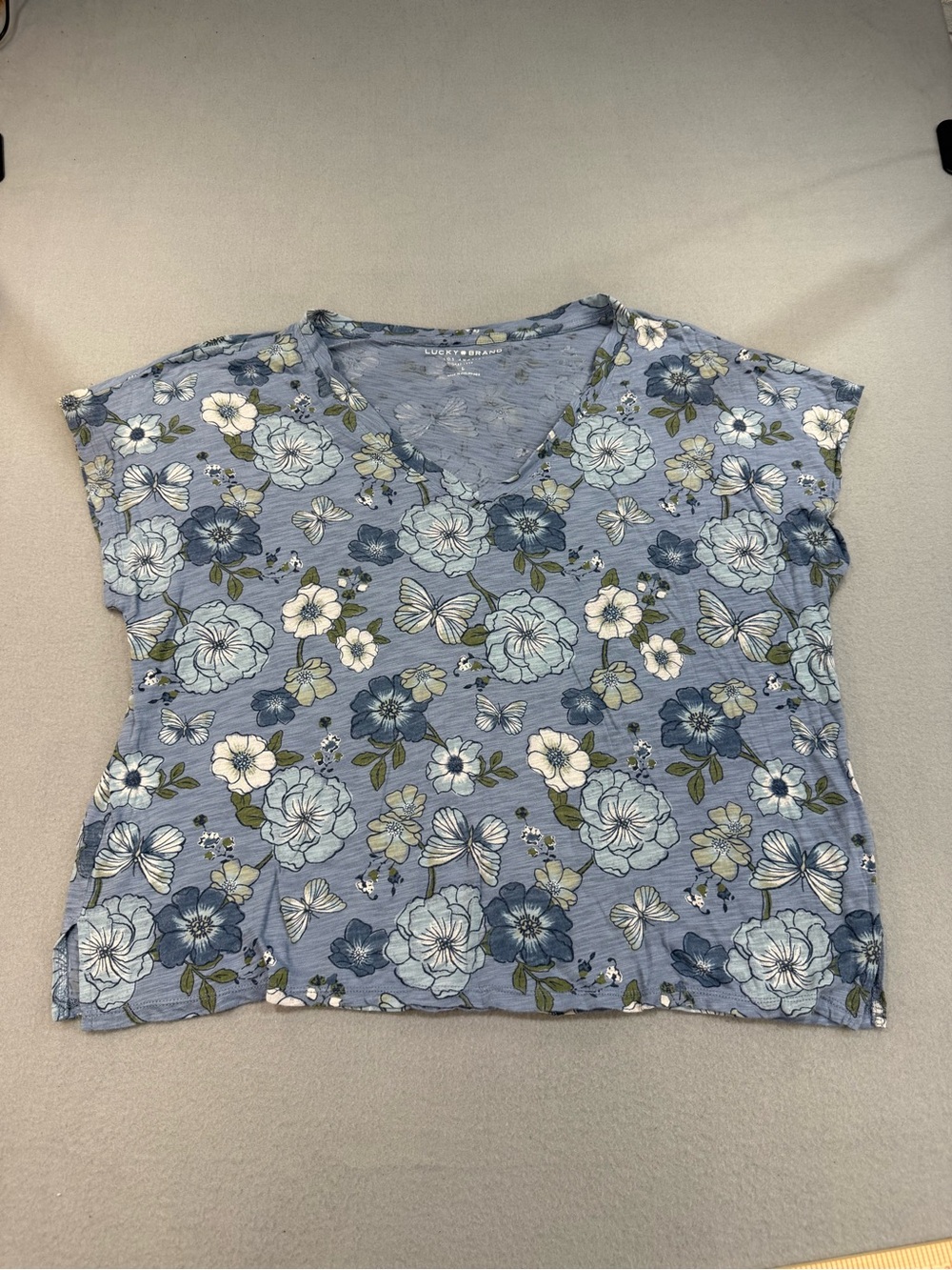 Lucky Brand Blue Floral V-Neck Short Sleeve Tee